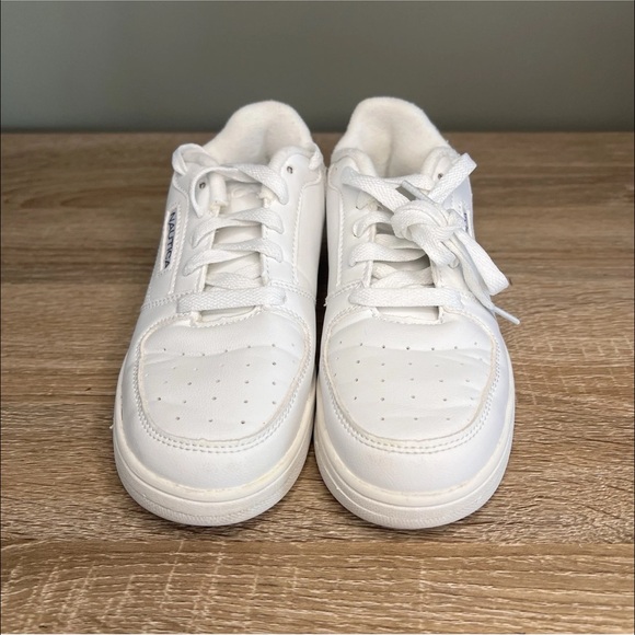 Nautica Kids White Sneakers – Youth Size 2 - Picture 2 of 7